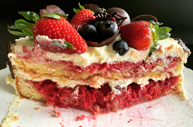 Mascarpone Cream Cake with Cherries